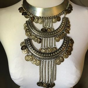 Statement necklace